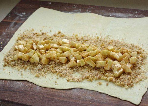 Рецепт Яблочный штрудель с орехами шаг-3
