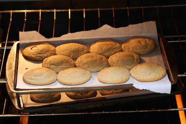Рецепт Яблочное печенье с жидкой карамелью шаг-7
