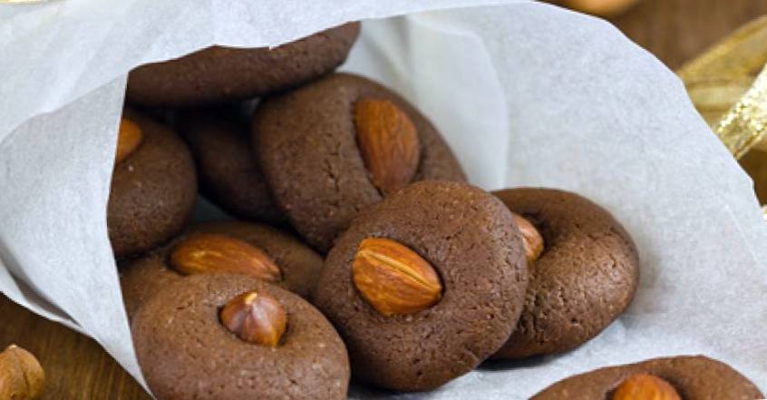 Рецепт Домашнее шоколадное печенье с орехами шаг-1