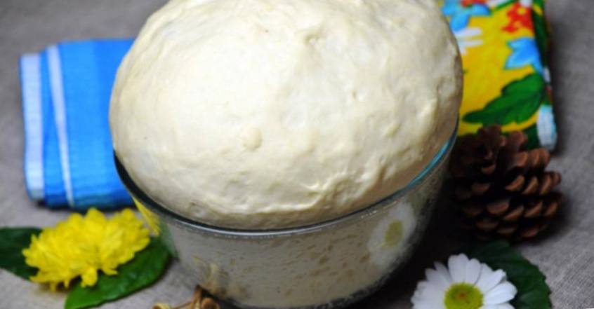 Рецепт Домашний итальянский хлеб с сыром и жареным луком  шаг-2