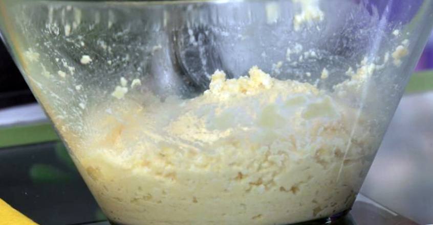 Рецепт Кукурузные лепёшки и йогуртовый соус шаг-1