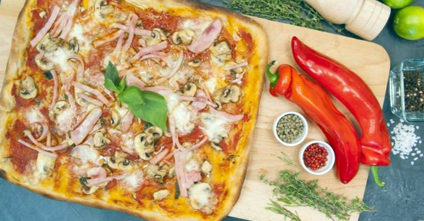 Рецепт Пицца «прошутто э фунги» шаг-1