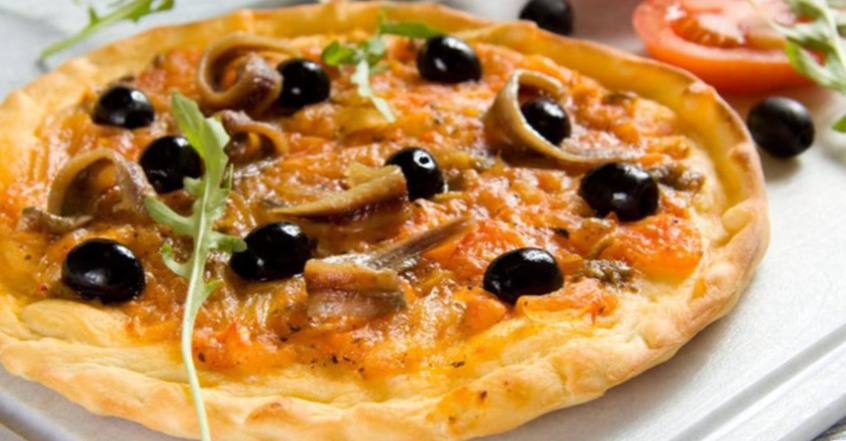 Рецепт Пицца с анчоусами и маслинами шаг-1