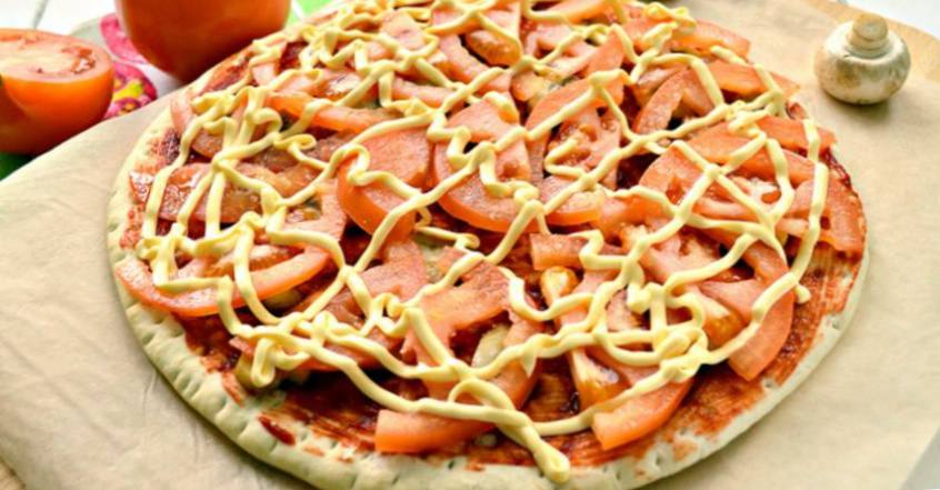 Рецепт Пицца с шампиньонами и маслинами шаг-3