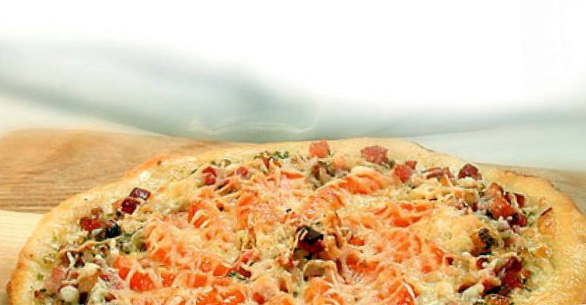 Рецепт Пицца с ветчиной и помидорами шаг-1
