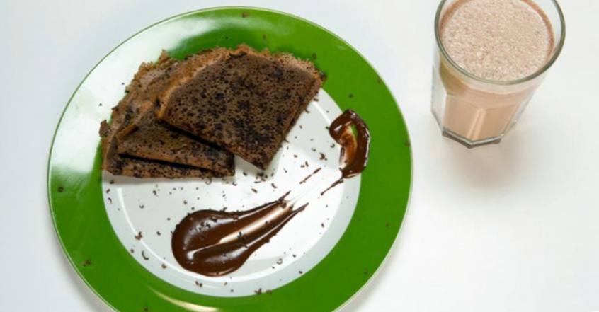 Рецепт Шоколадные блинчики с шоколадным соусом шаг-8