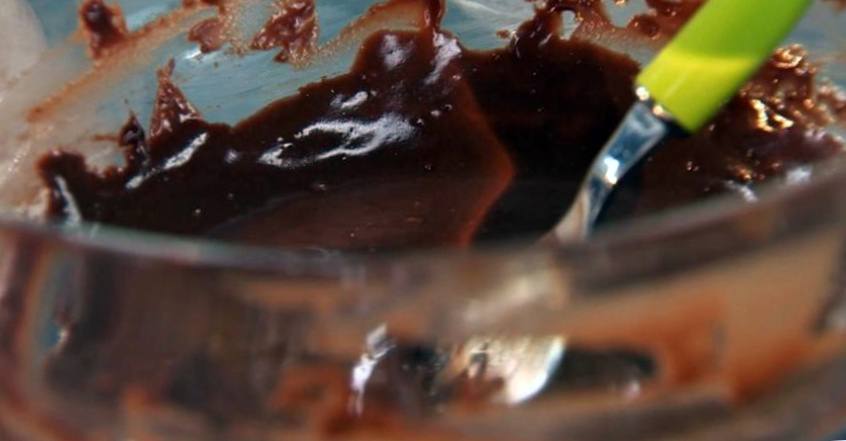 Рецепт Шоколадные блинчики с шоколадным соусом шаг-5