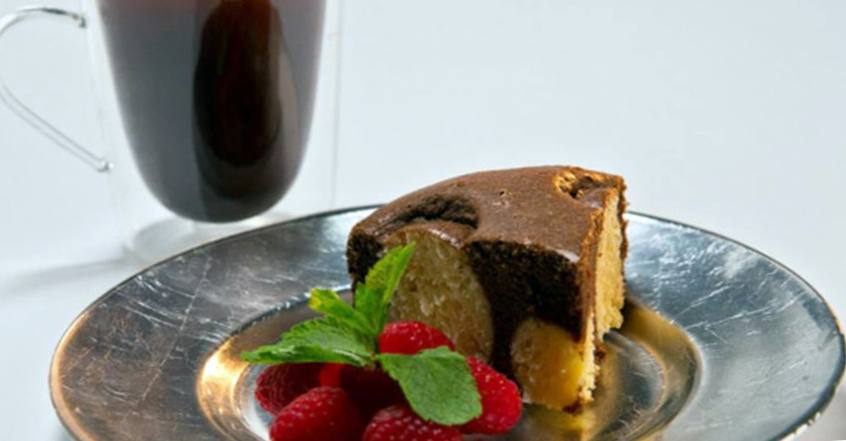 Рецепт Шоколадный торт «Сюрприз» шаг-8