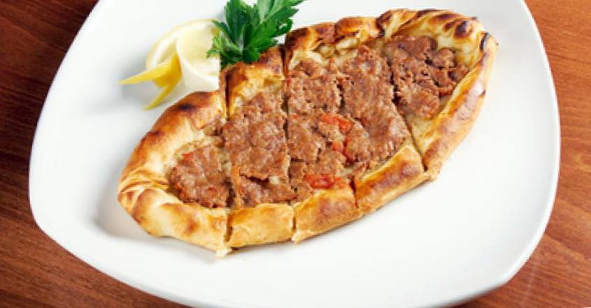 Рецепт Турецкая лепешка с мясом шаг-1