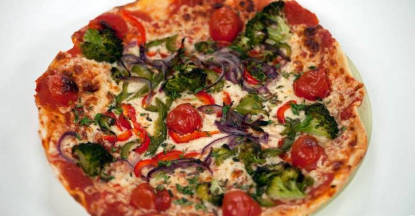 Рецепт Вегетарианская пицца с брокколи шаг-1