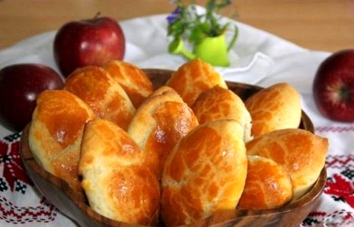 Пирожки с яблоками – 10 рецептов в духовке с пошаговыми фото