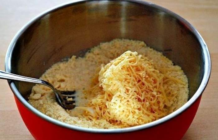 Рецепт Булочки с сыром и чесноком шаг-1
