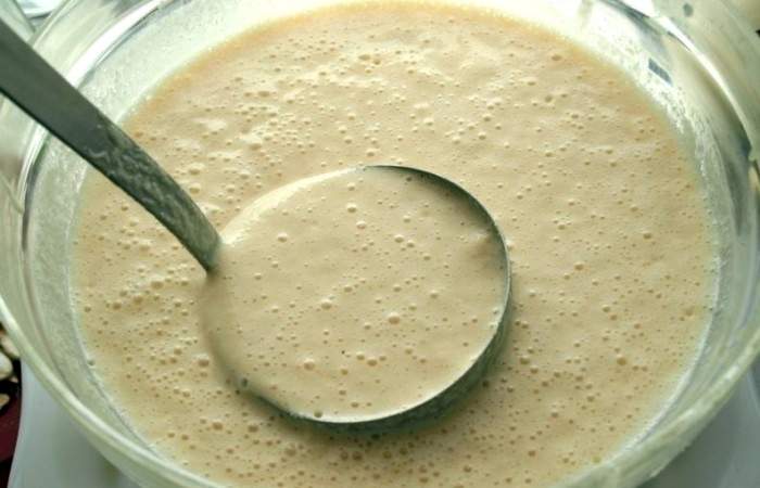 Рецепт Дрожжевые блины на молоке с манкой  шаг-4