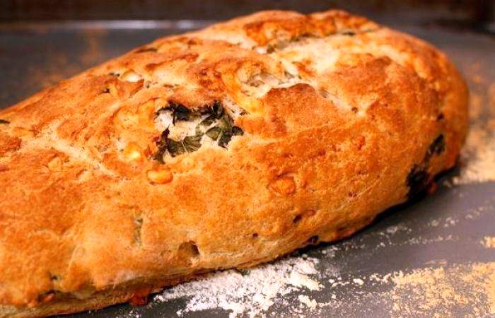 Рецепт Хлеб с орехами, базиликом и козьим сыром шаг-9