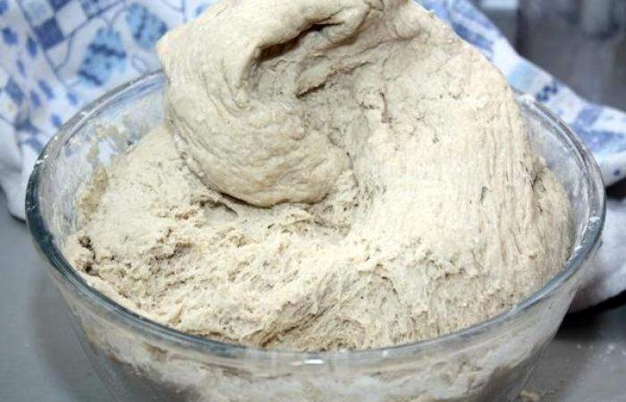 Рецепт Хлеб с орехами, базиликом и козьим сыром  шаг-2