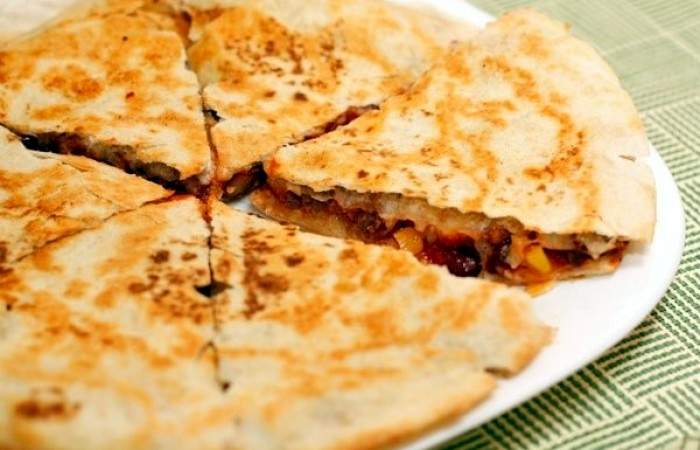 Рецепт Кесадилья с сыром и мясом шаг-10