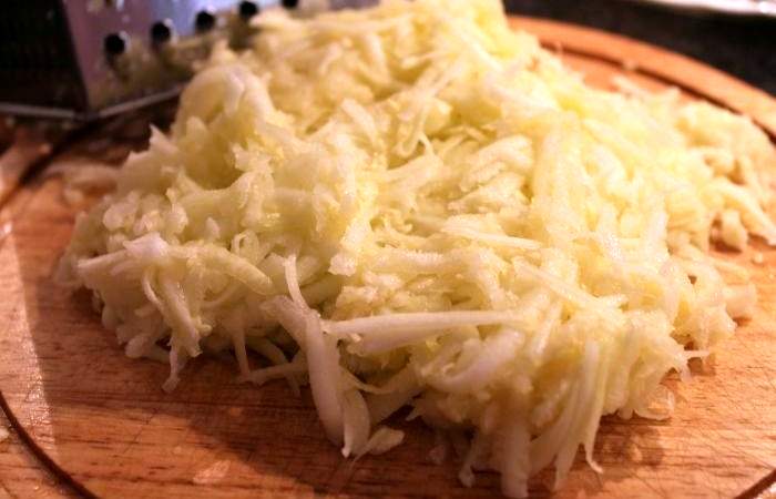 Рецепт Оладьи из кабачков с сыром  шаг-2
