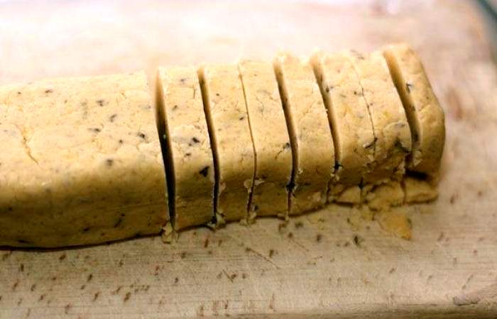 Рецепт Песочное печенье с розмарином шаг-6
