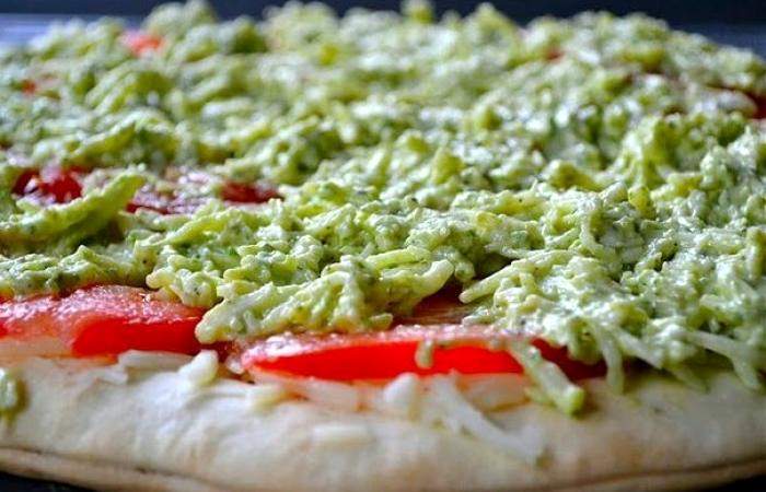 Рецепт Пицца с помидорами и базиликом шаг-9