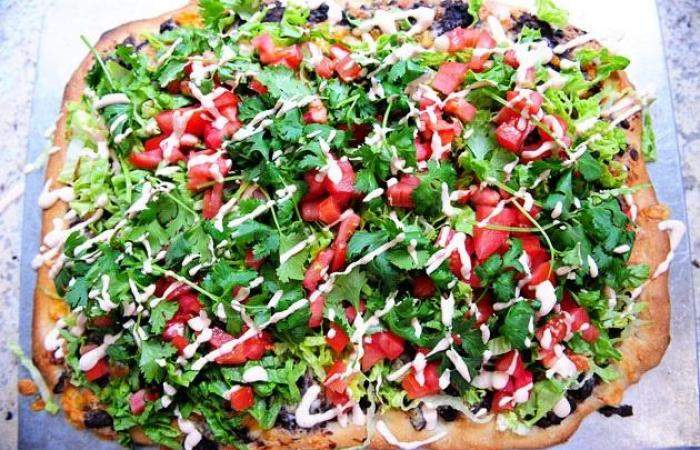 Рецепт Пицца с сыром, фасолью и курицей шаг-13