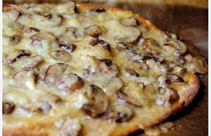 Рецепт Пицца с сыром и грибами  шаг-4