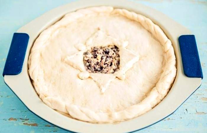 Рецепт Пирог с грибами из дрожжевого теста шаг-5