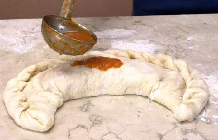 Рецепт Пирог с начинкой из сыра и ветчины шаг-7