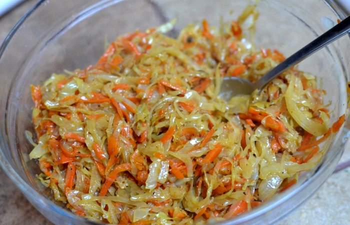 Рецепт Пирожки с капустой и морковью шаг-7