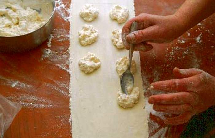 Рецепт Пирожки со сливочным сыром на сковороде  шаг-4