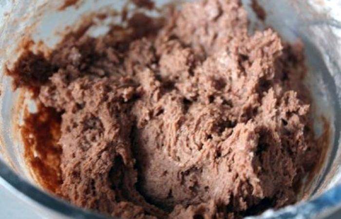 Рецепт Шоколадные кексы с карамелью  шаг-2