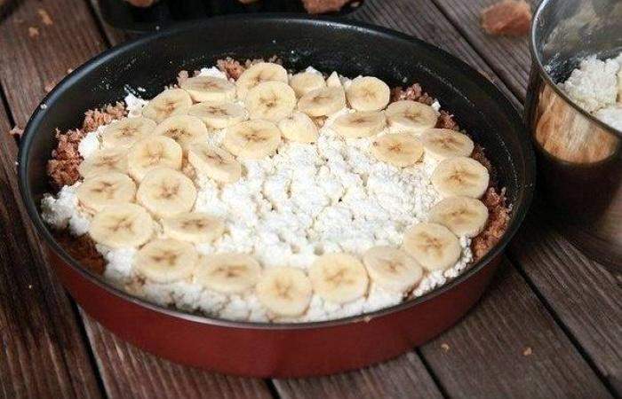 Рецепт Творожное пирожное с бананом шаг-7