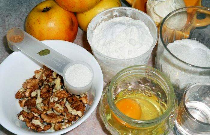 Рецепт Венгерский пирог с яблоками и орехами шаг-1