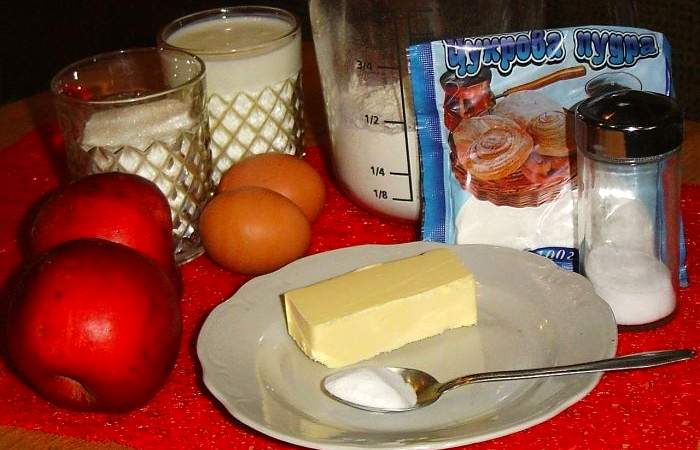 Рецепт Яблочный пирог на кефире шаг-1