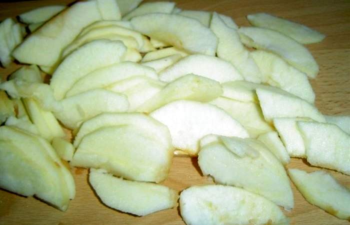 Рецепт Яблочный пирог на кефире шаг-5