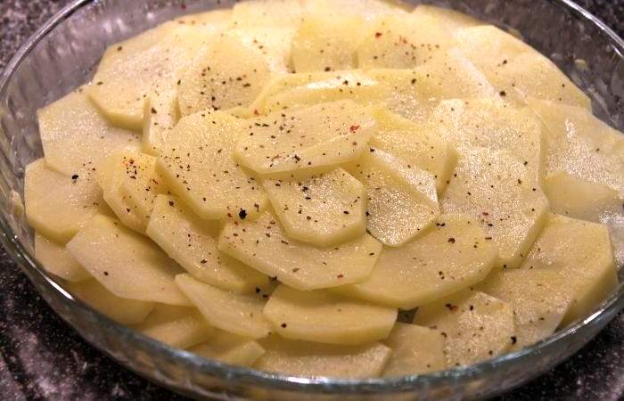 Рецепт Заливной пирог с картофелем и грибами шаг-3