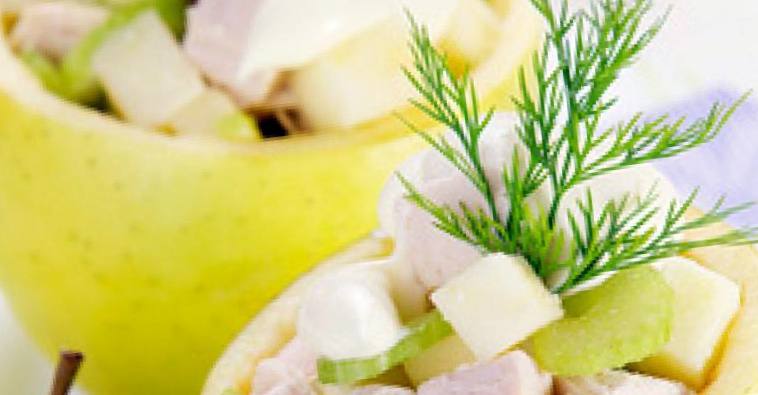 Рецепт Фаршированные яблоки с начинкой из курицы, яблок и сельдерея шаг-1