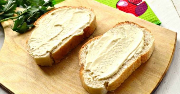 Рецепт Горячие бутерброды с беконом шаг-1