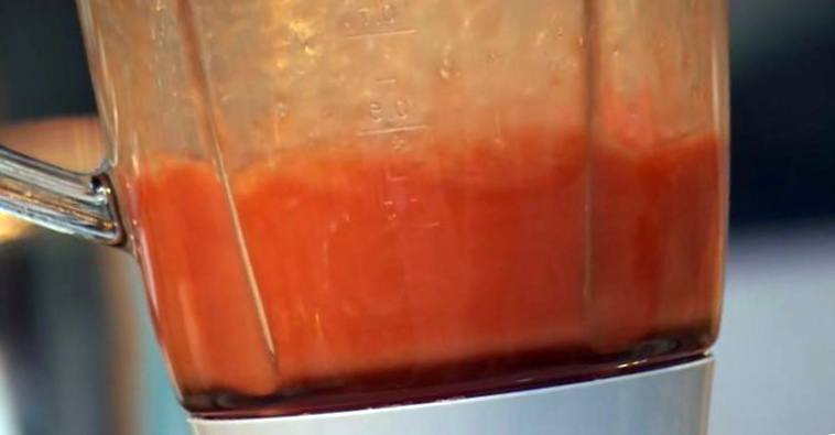 Рецепт Копченый лосось на желе из томатного коктейля шаг-1