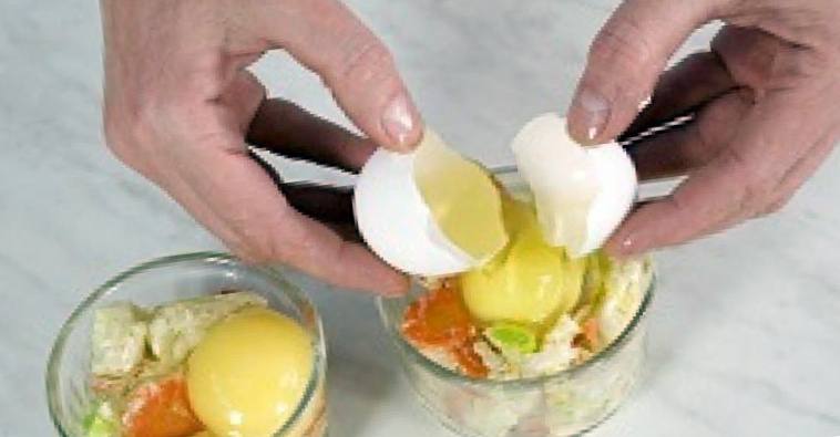 Рецепт Яйца запечённые с овощами шаг-3