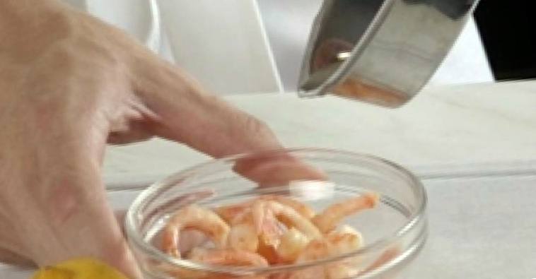 Рецепт Закуска с креветками и помидорами шаг-1