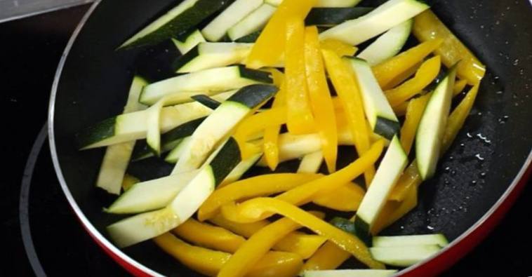 Рецепт Запеченный адыгейский сыр с овощами  шаг-2