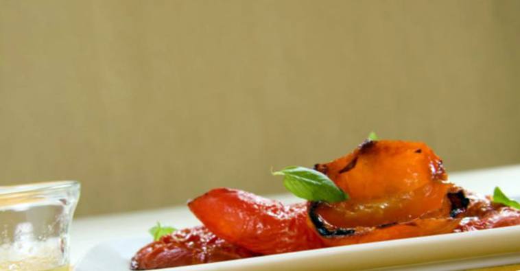 Рецепт Жареные помидоры с базиликом шаг-1