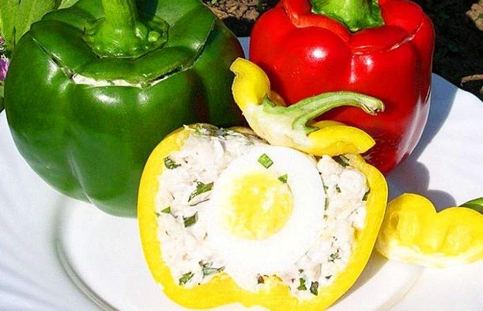 Рецепт Болгарский перец, фаршированный курицей и яйцами шаг-3