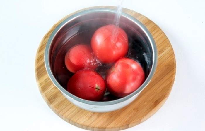 Рецепт Брускетта с помидорами и базиликом шаг-3