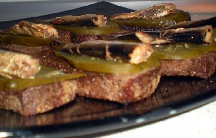 Рецепт Гренки со шпротами Готовим Закуски Гренки со шпротами