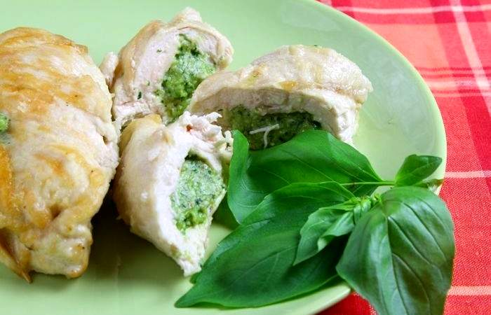 Рецепт Курица, фаршированная соусом песто Готовим Закуски Курица, фаршированная соусом песто