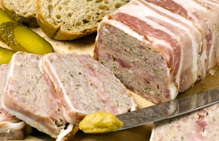 Рецепт Паштет по-деревенски из свинины, бекона и ветчины шаг-11