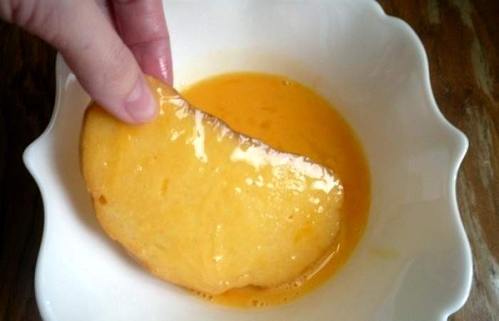 Рецепт Простые гренки с яйцом шаг-3
