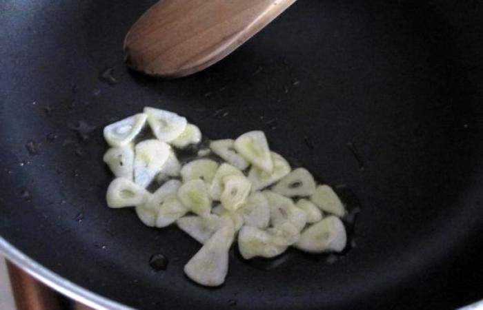 Рецепт Сосиски в картофеле  шаг-4