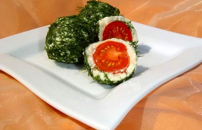 Рецепт Закусочные шарики из брынзы с помидорами черри Готовим Закуски Закусочные шарики из брынзы с помидорами черри